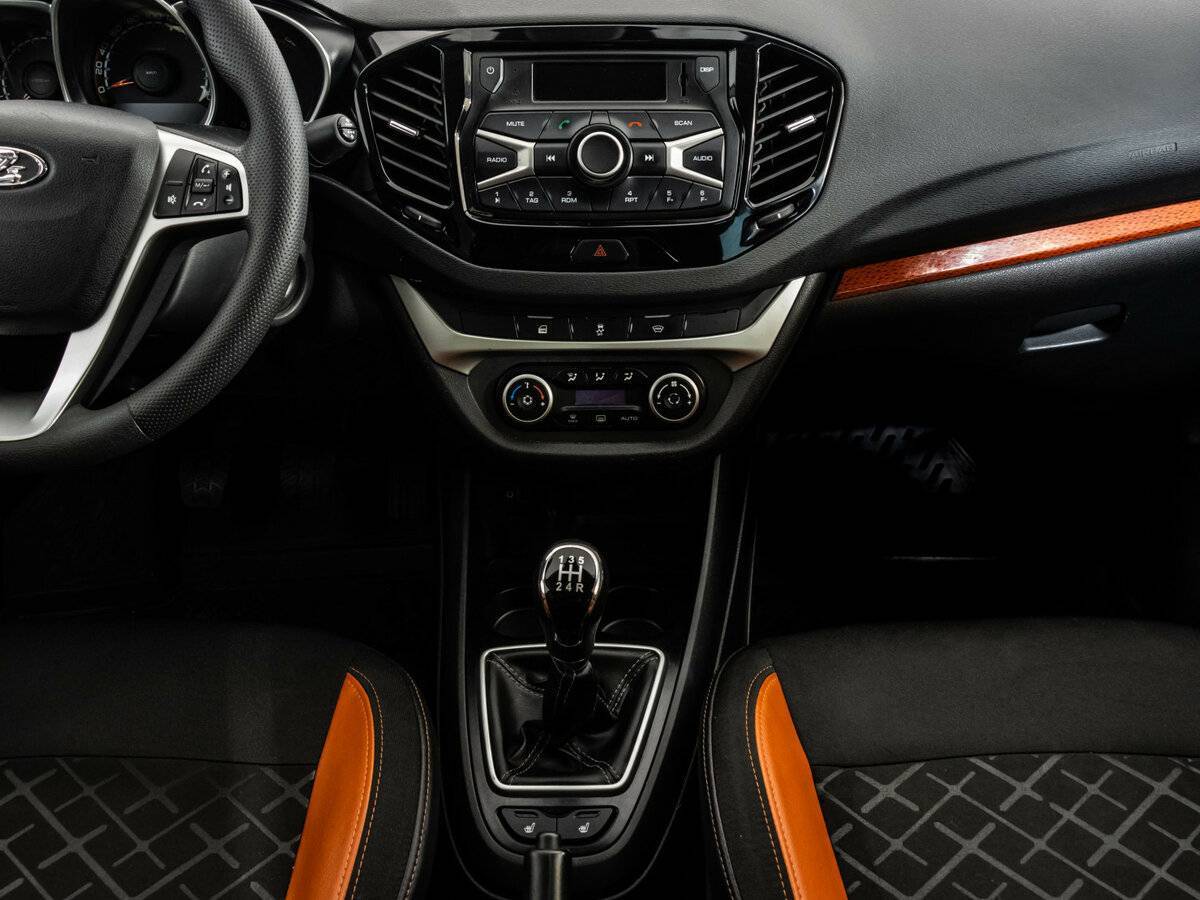 Б/У Лада (ВАЗ) Веста 2018 года. Фото: #12