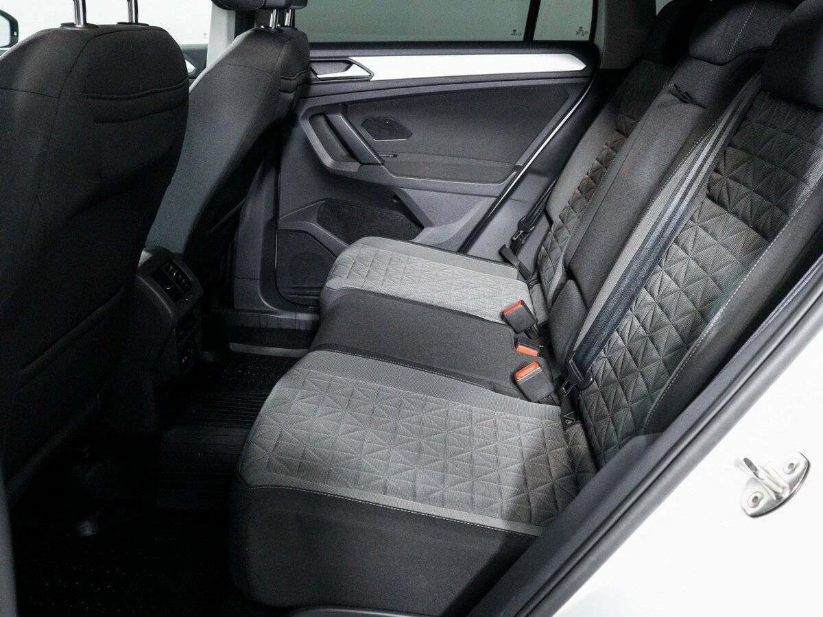 Volkswagen Tiguan 2021 года с пробегом. Фото: #9