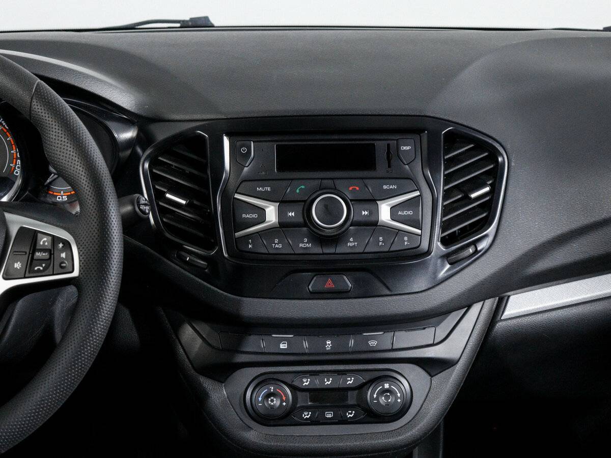 Б/У Лада (ВАЗ) Веста 2018 года. Фото: #9