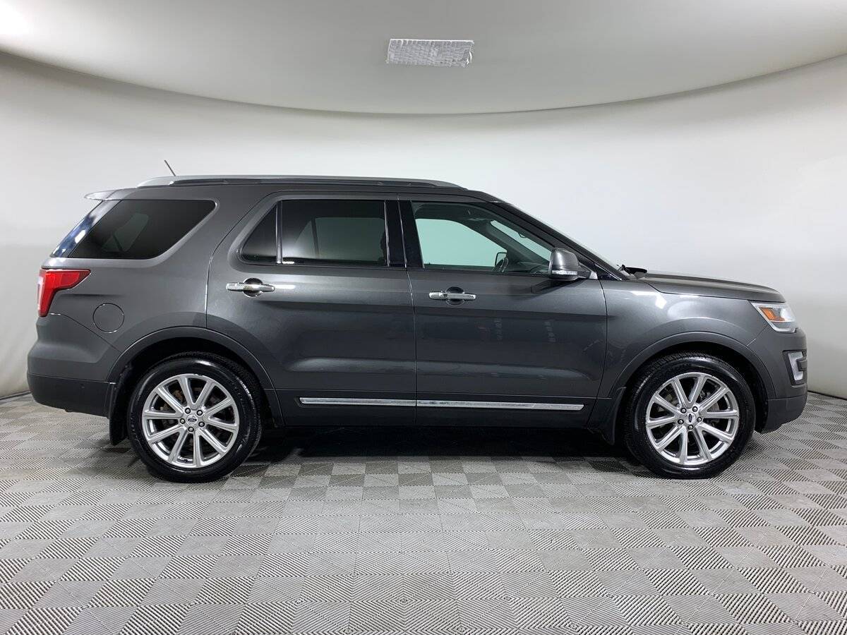 Ford Explorer 2017 года с пробегом. Фото: #3