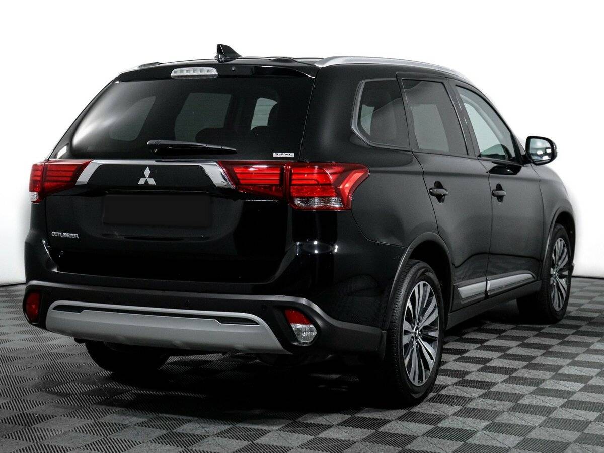 Mitsubishi Outlander 2021 года с пробегом. Фото: #4