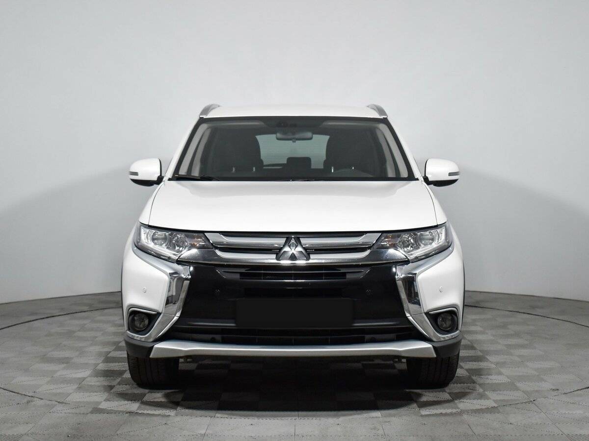 Mitsubishi Outlander 2018 года с пробегом. Фото: #1