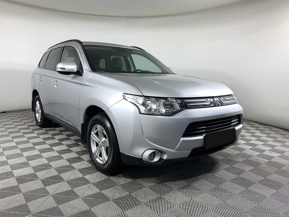 Mitsubishi Outlander 2013 года с пробегом. Фото: #2