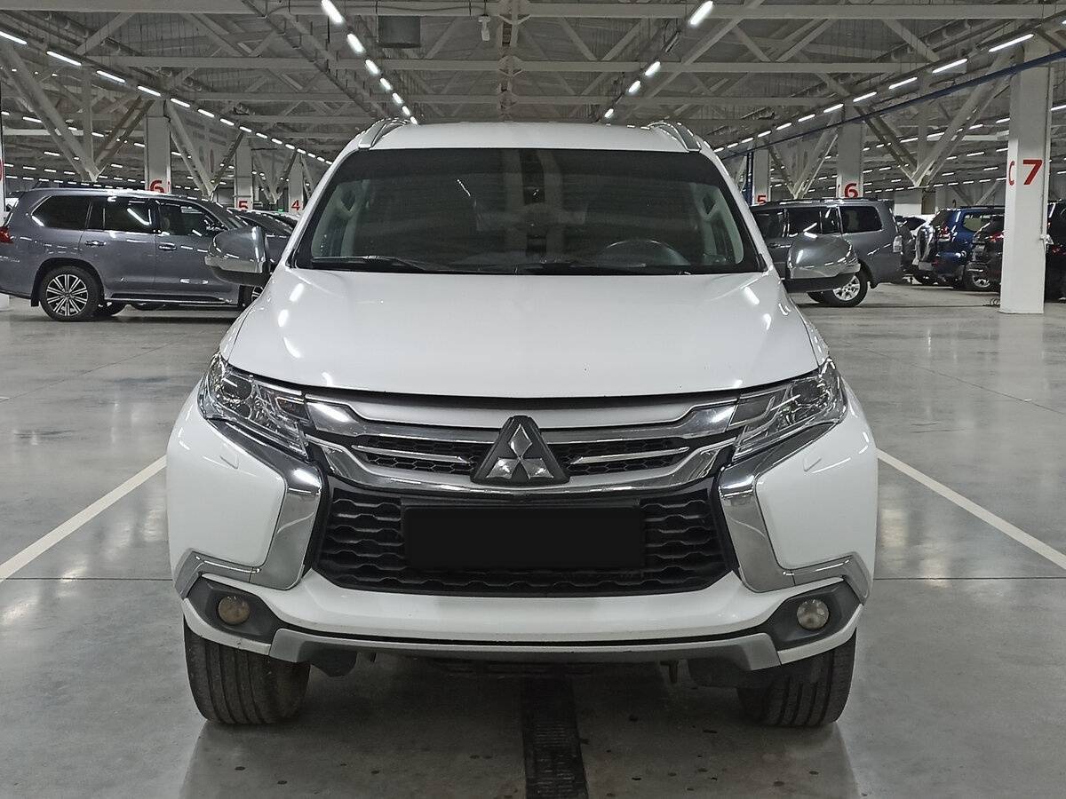 Mitsubishi Pajero Sport 2018 года с пробегом. Фото: #1