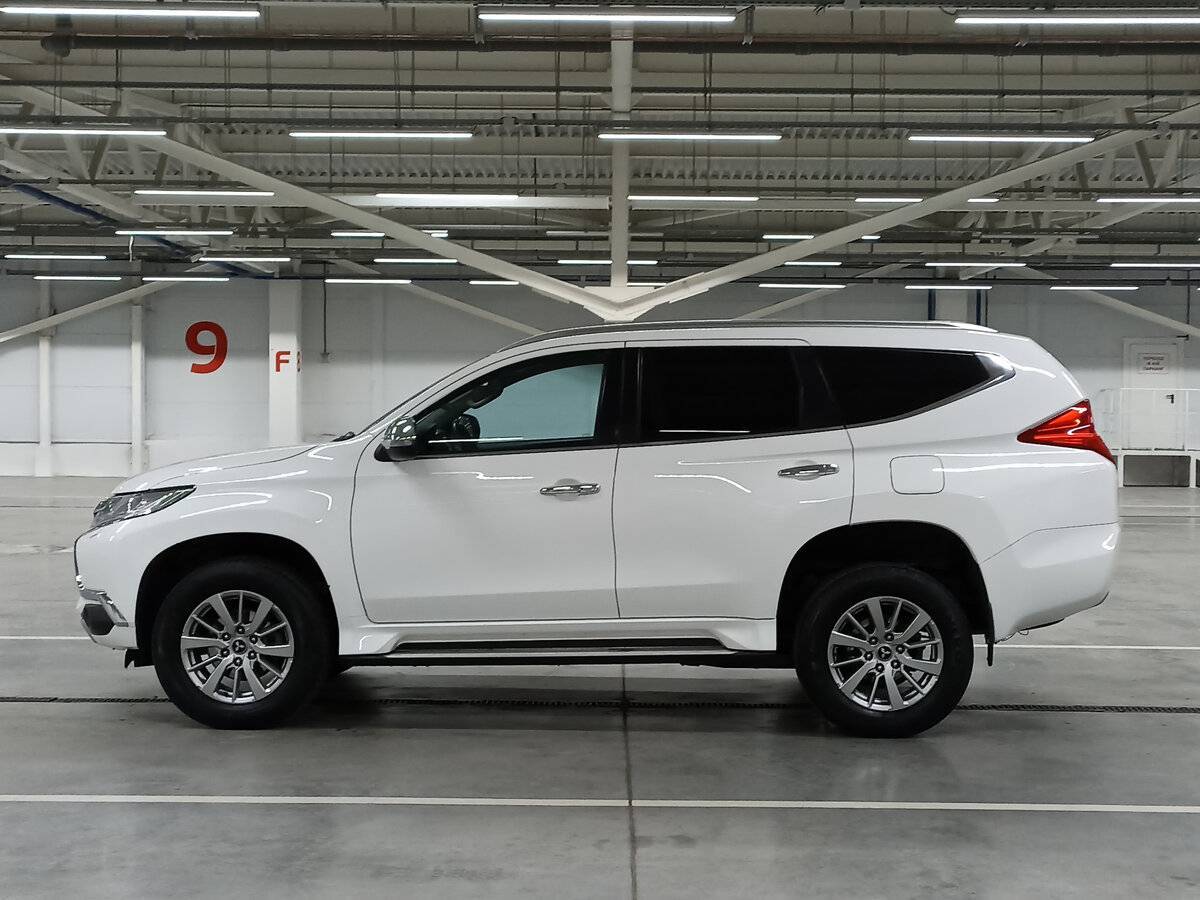 Mitsubishi Pajero Sport 2018 года с пробегом. Фото: #7