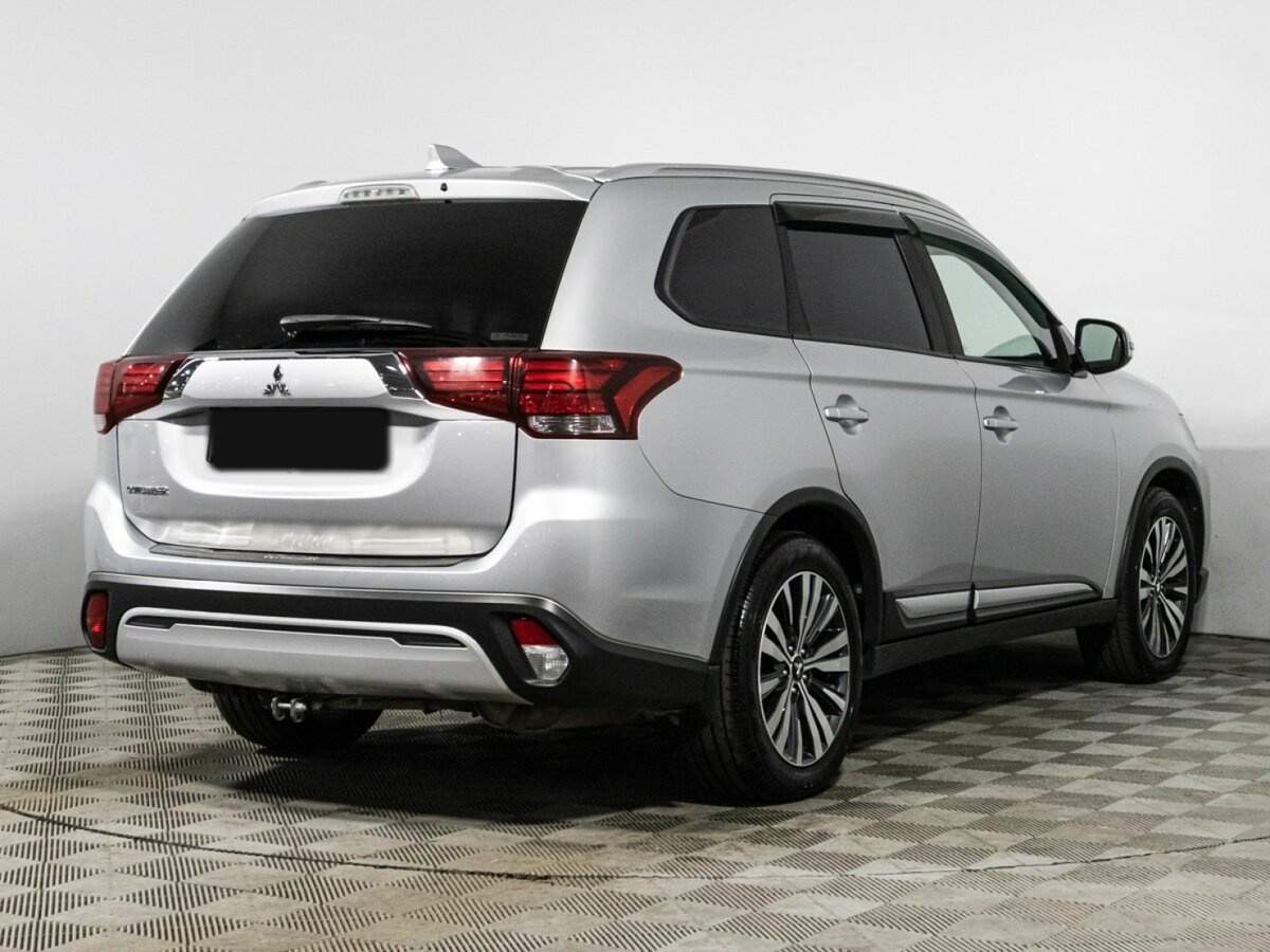 Mitsubishi Outlander 2020 года с пробегом. Фото: #3