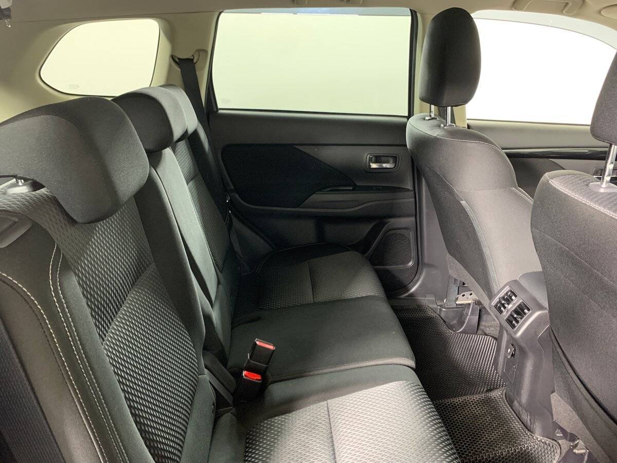 Mitsubishi Outlander 2019 года с пробегом. Фото: #16