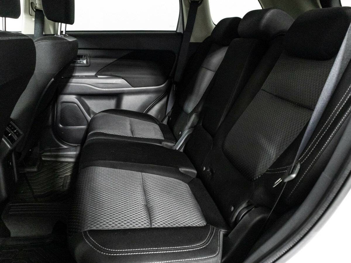 Mitsubishi Outlander 2018 года с пробегом. Фото: #9