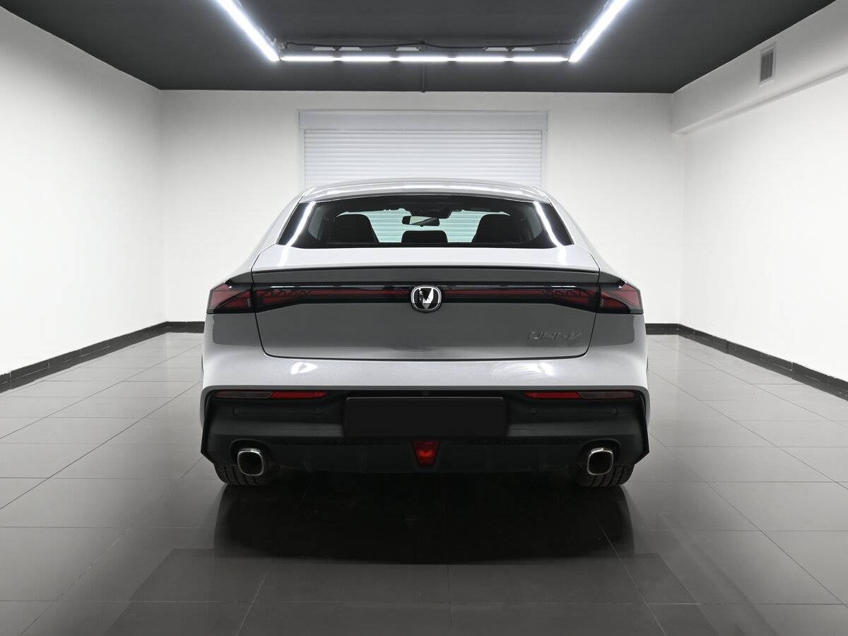 Б/У Чанган УНИ-В 2023 года. Фото: #3