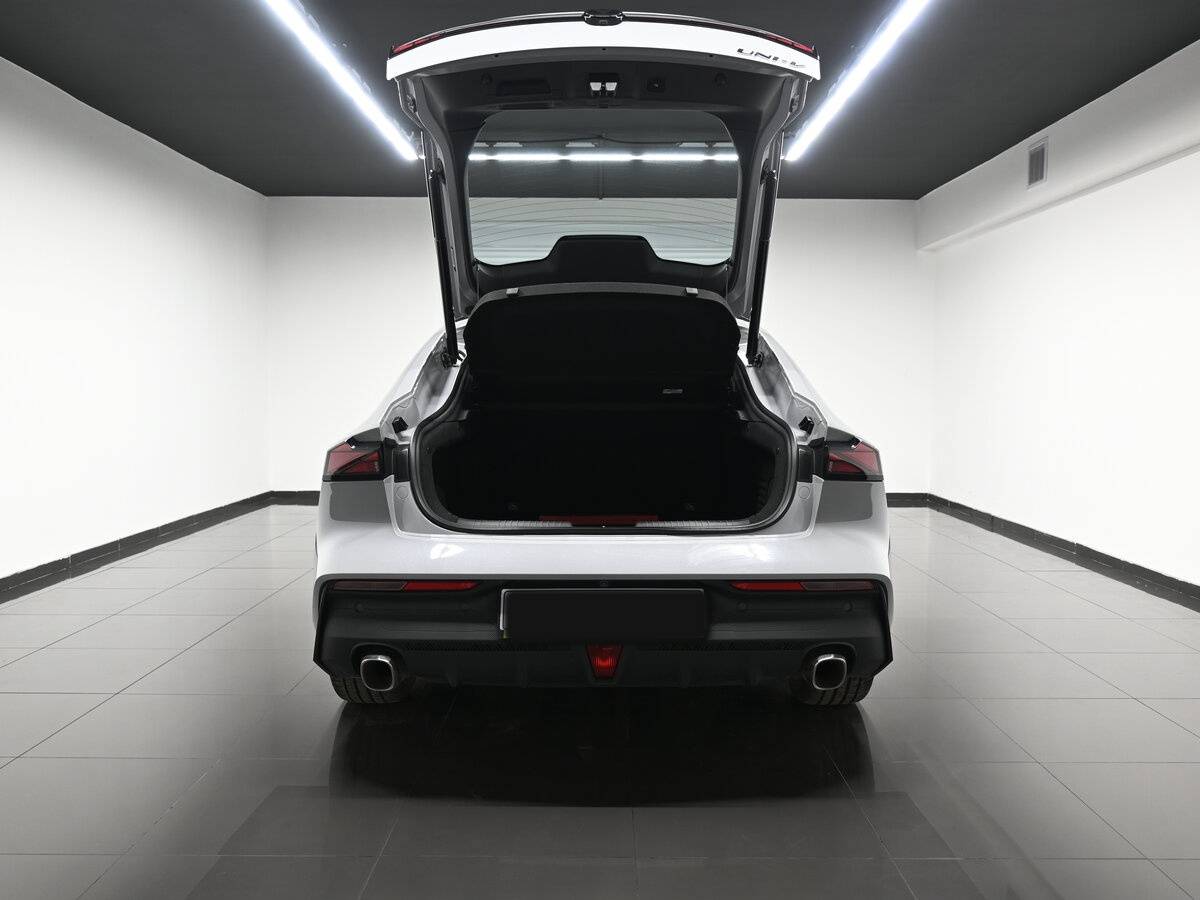 Б/У Чанган УНИ-В 2023 года. Фото: #6