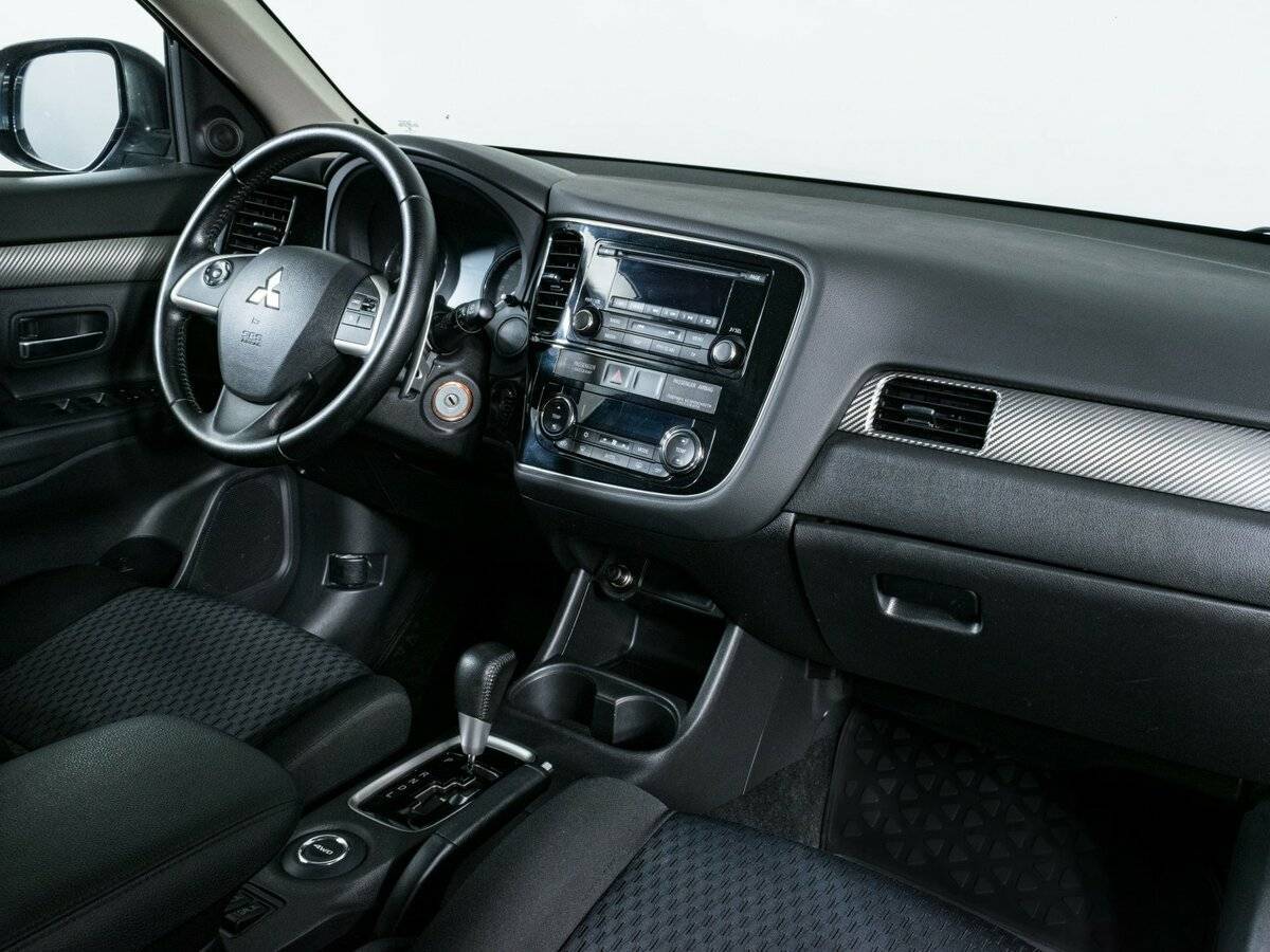 Mitsubishi Outlander 2012 года с пробегом. Фото: #7