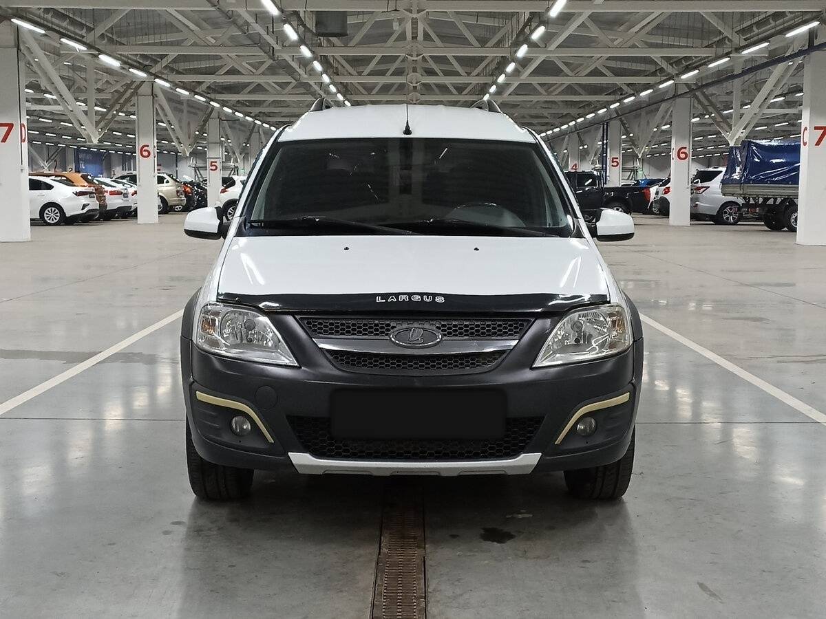 Б/У Лада (ВАЗ) Ларгус 2017 года. Фото: #1