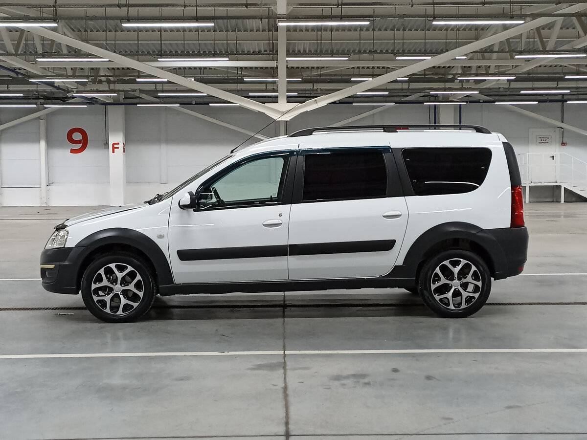 Б/У Лада (ВАЗ) Ларгус 2017 года. Фото: #7