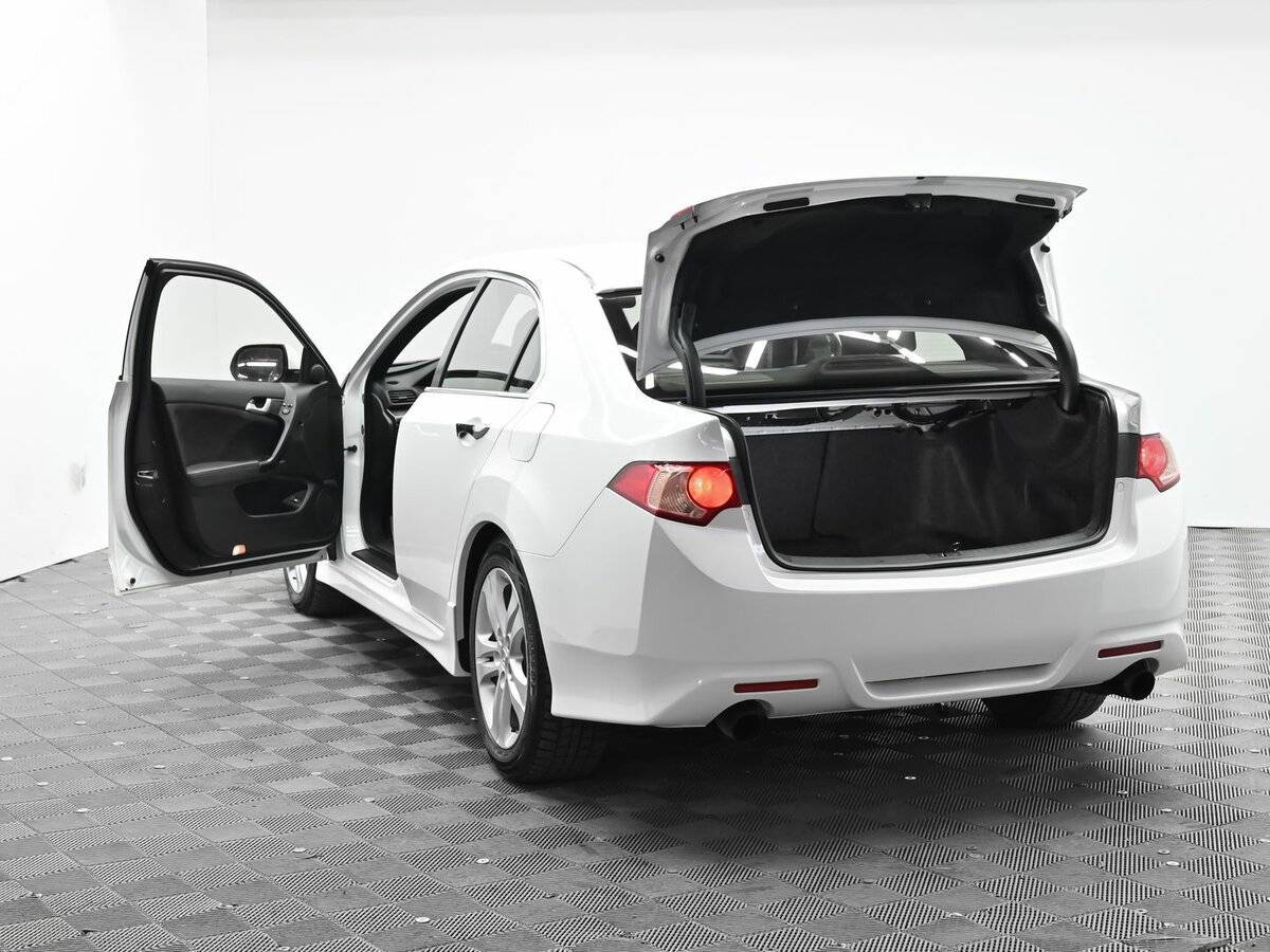 Honda Accord 2012 года с пробегом. Фото: #4