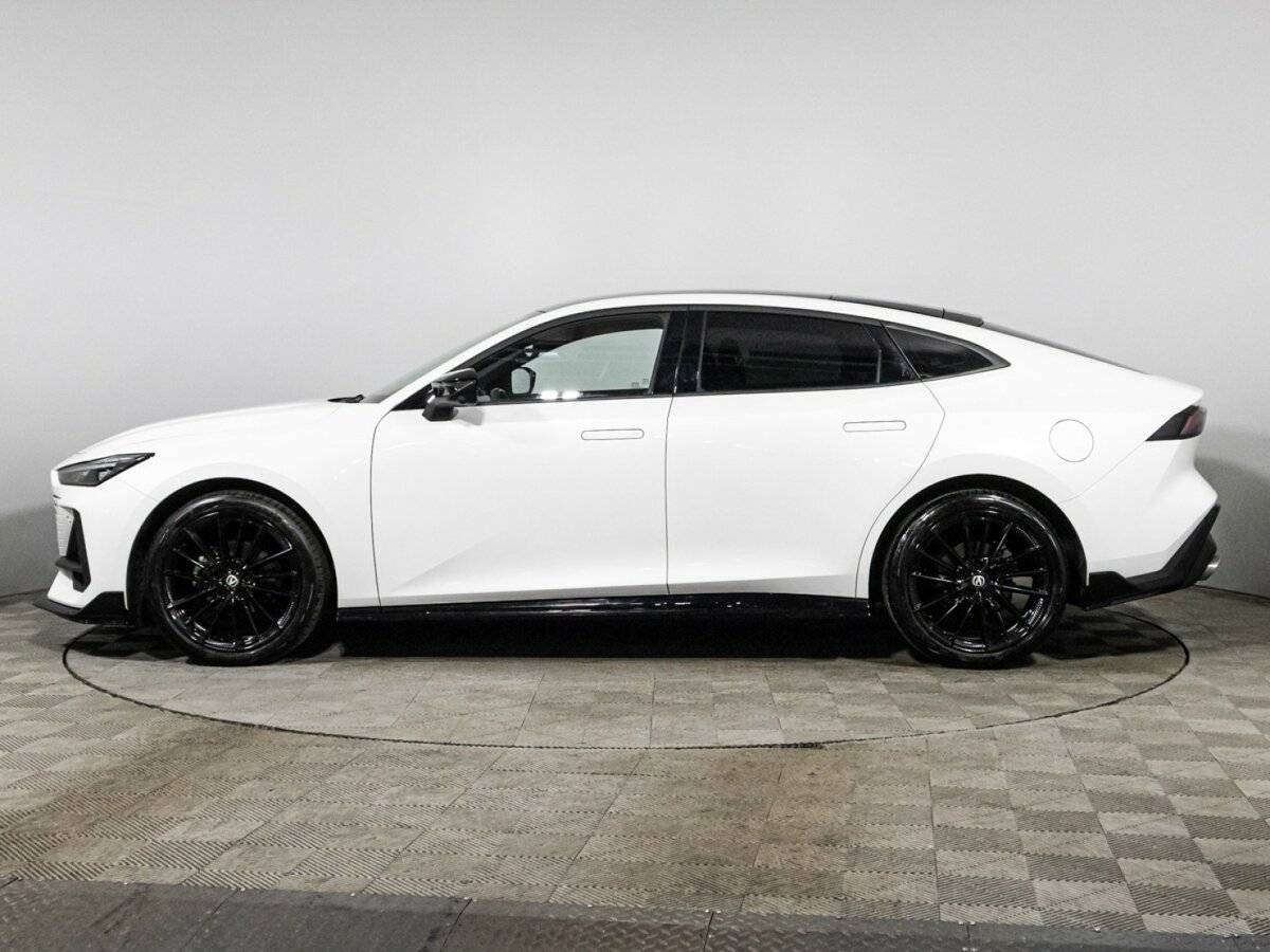 Б/У Чанган УНИ-В 2023 года. Фото: #7