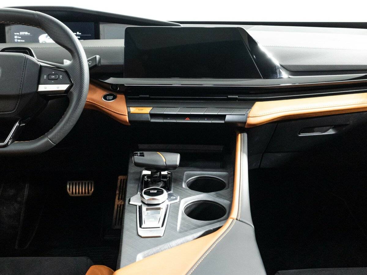 Б/У Чанган УНИ-В 2023 года. Фото: #13