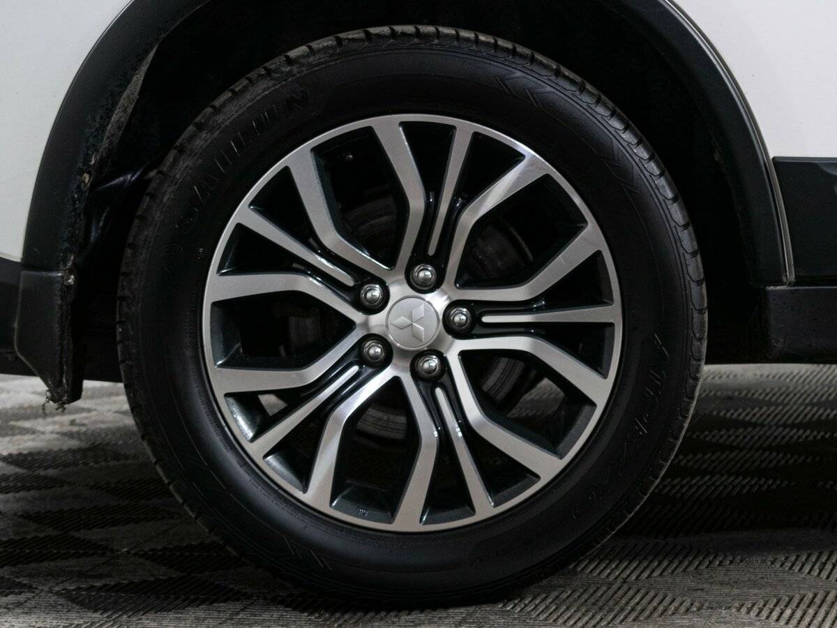 Mitsubishi Outlander 2016 года с пробегом. Фото: #18