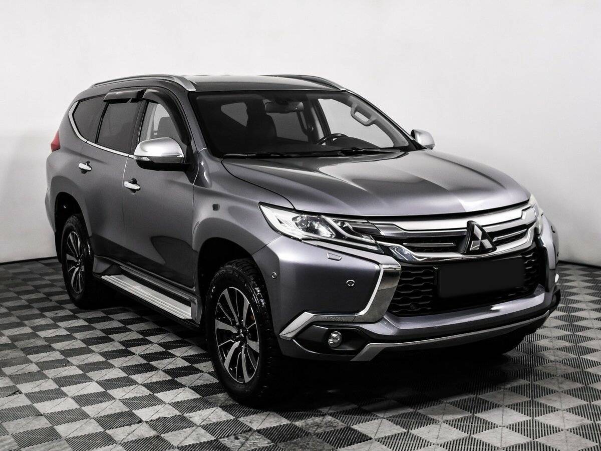 Mitsubishi Pajero Sport 2017 года с пробегом. Фото: #2