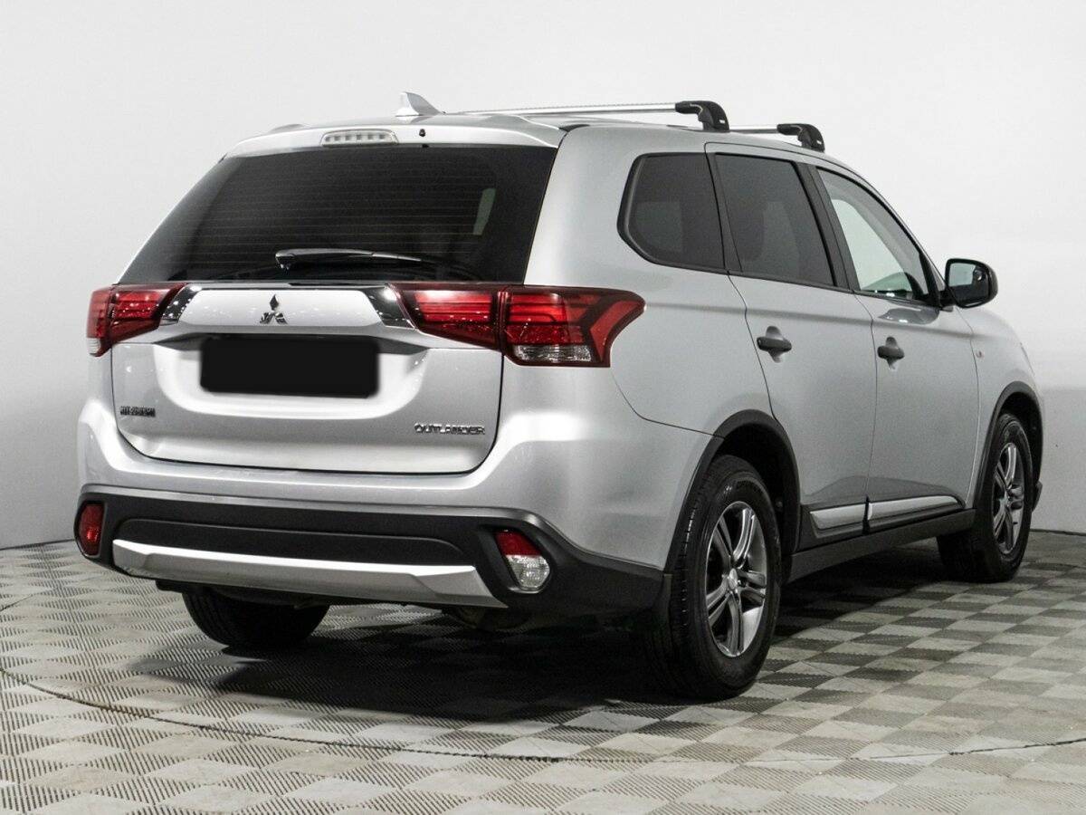 Mitsubishi Outlander 2017 года с пробегом. Фото: #4