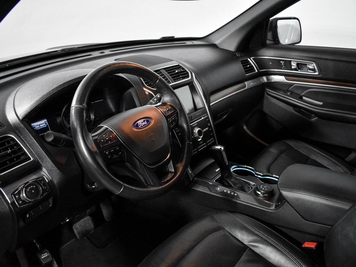 Ford Explorer 2016 года с пробегом. Фото: #6