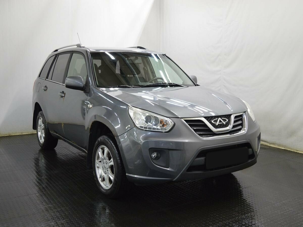 Chery Tiggo (T11) 2015 года с пробегом. Фото: #2