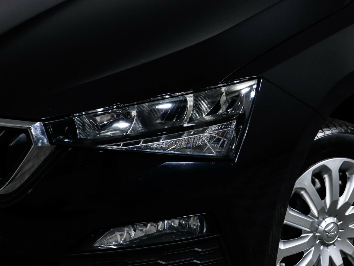 Б/У Шкода Рапид 2021 года. Фото: #12