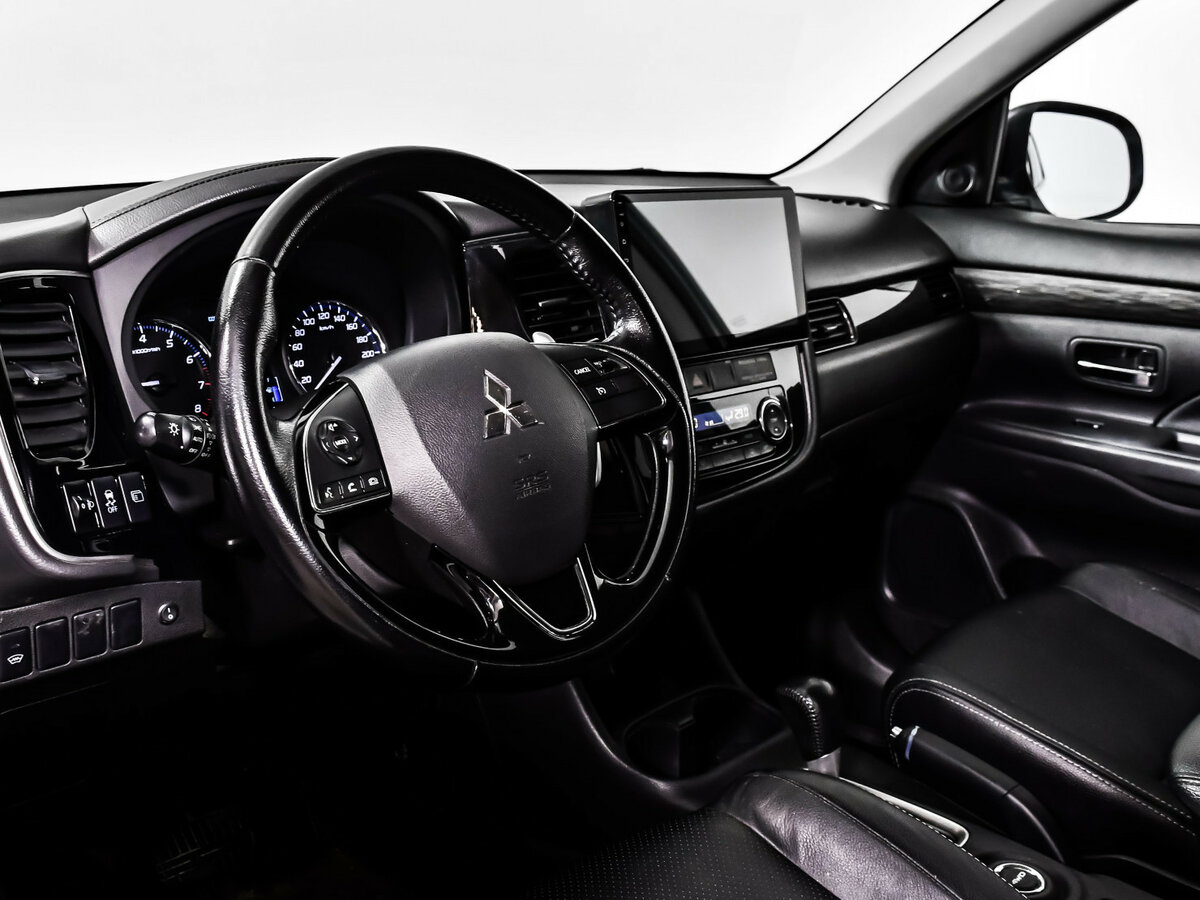Mitsubishi Outlander 2016 года с пробегом. Фото: #9