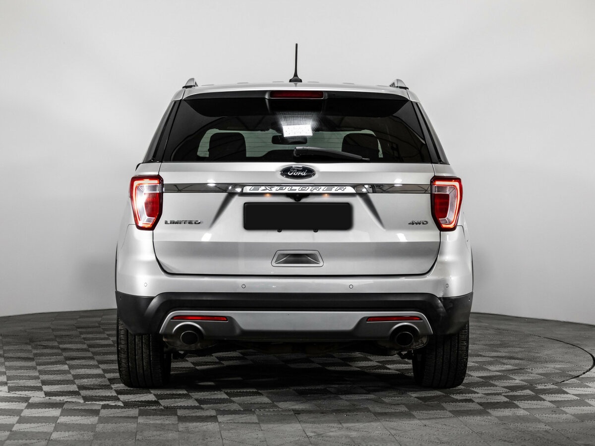 Ford Explorer 2018 года с пробегом. Фото: #4