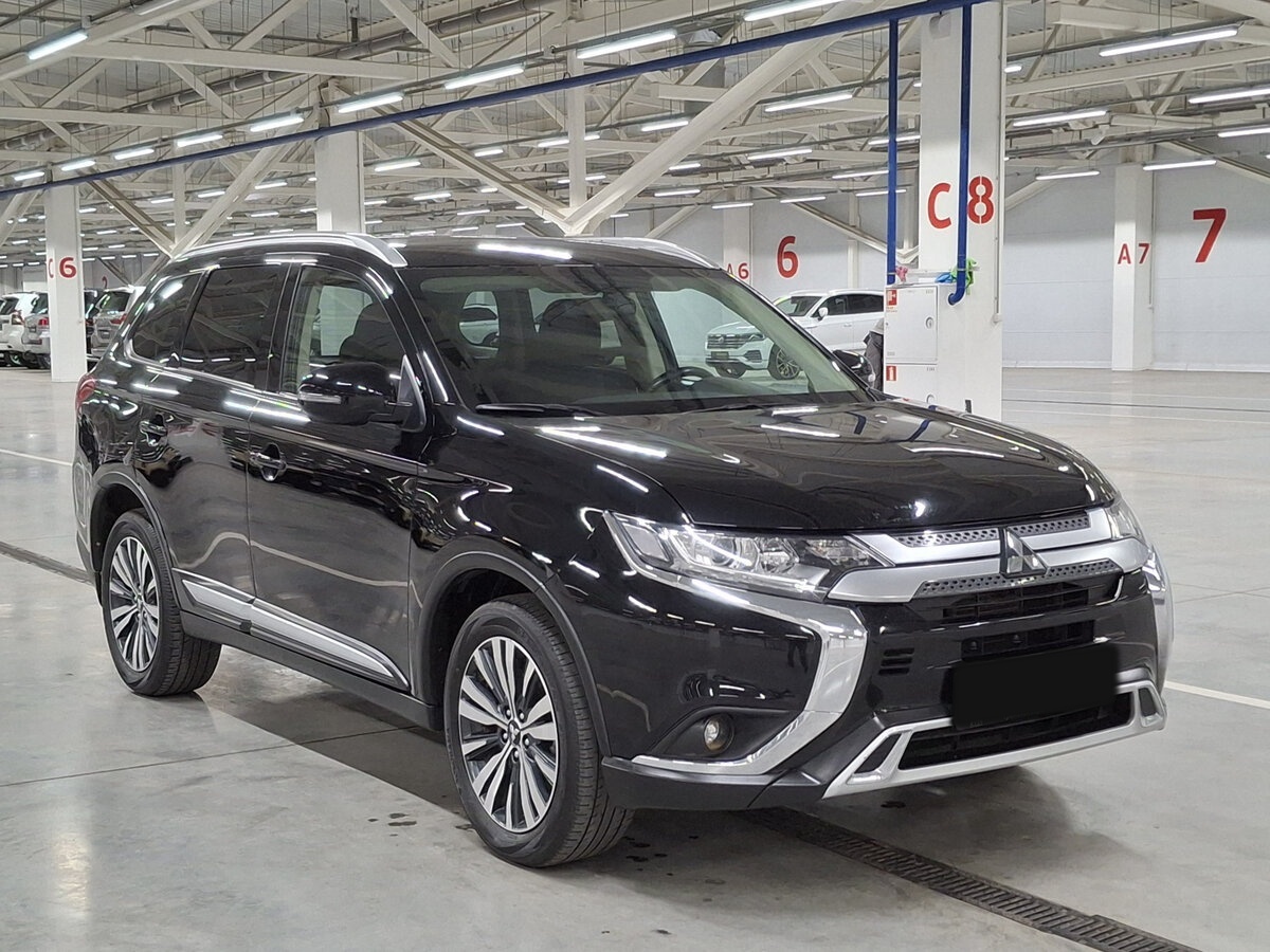Mitsubishi Outlander 2020 года с пробегом. Фото: #2