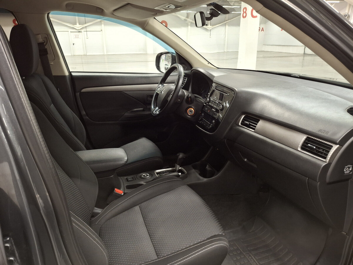Mitsubishi Outlander 2015 года с пробегом. Фото: #10
