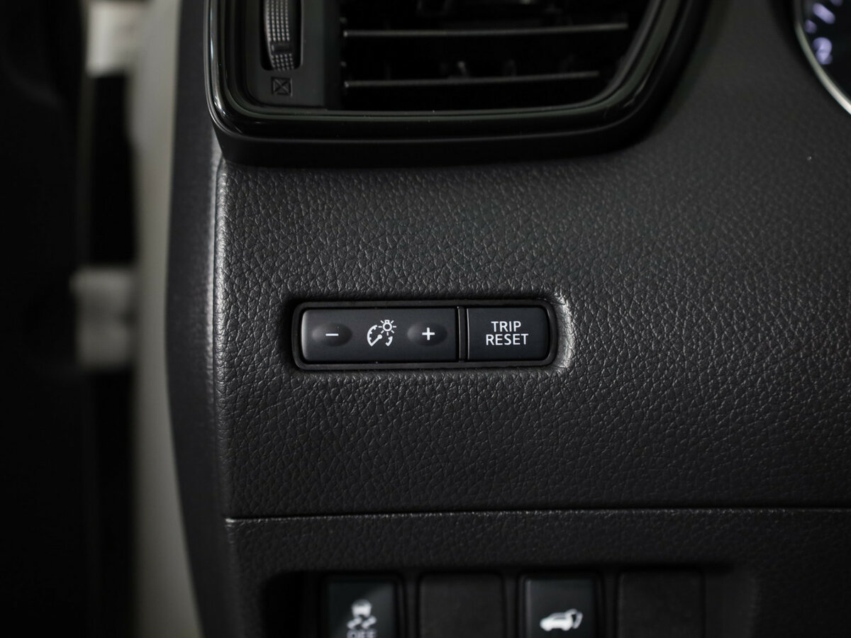 Б/У Ниссан Икс-Трейл 2019 года. Фото: #23