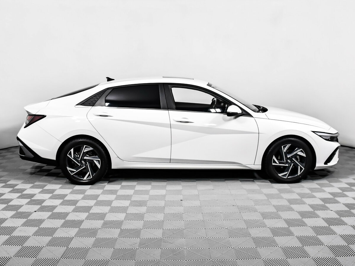 Б/У Хендай Елантра 2023 года. Фото: #3