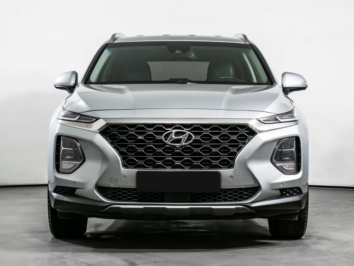 Hyundai Santa Fe 2018 года с пробегом. Фото: #1