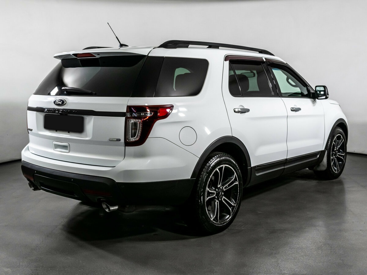 Ford Explorer 2013 года с пробегом. Фото: #4