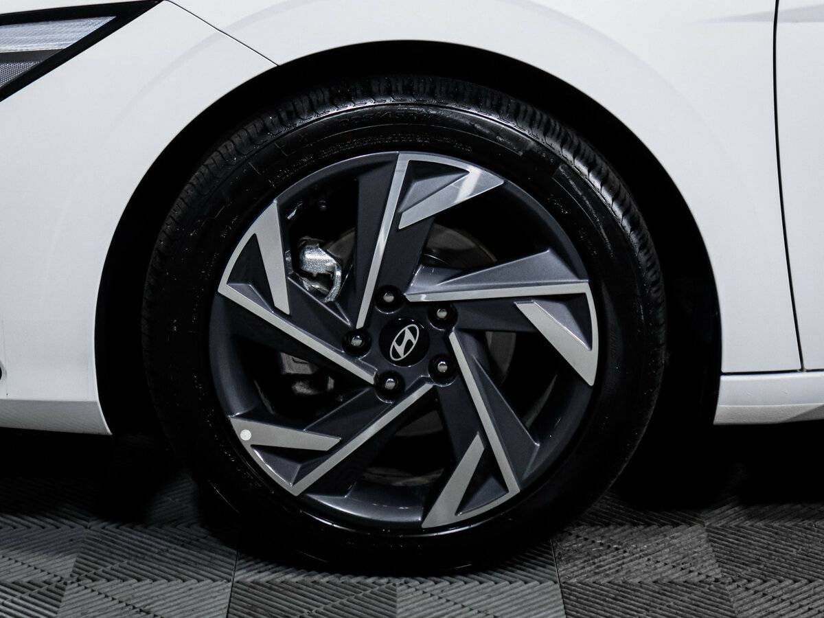 Б/У Хендай Елантра 2024 года. Фото: #11