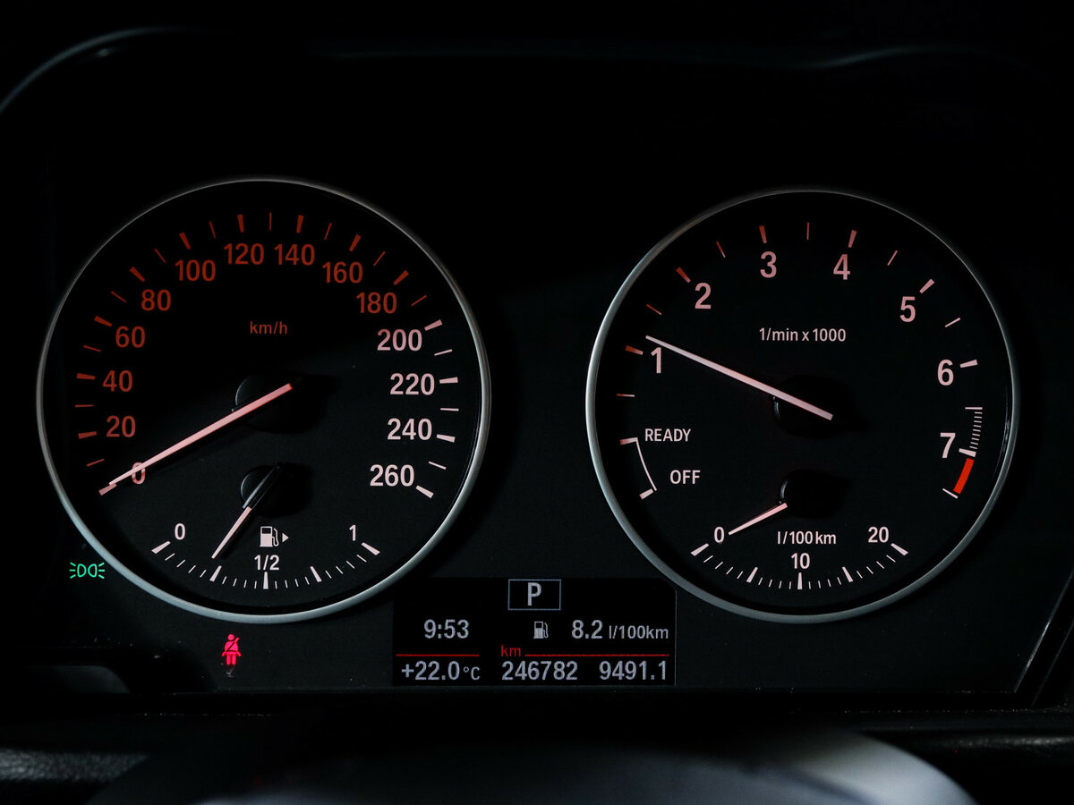 Б/У БМВ Икс1 2016 года. Фото: #10