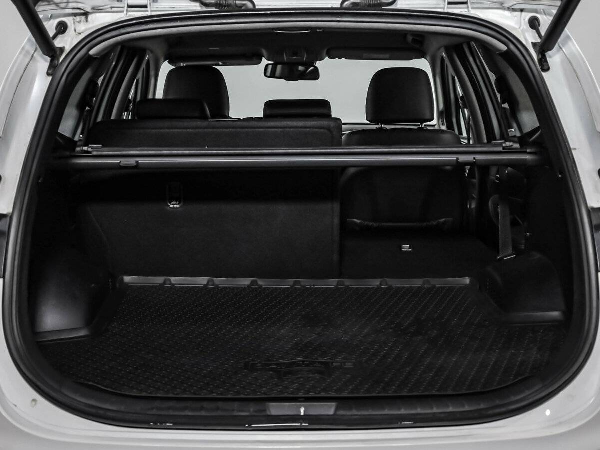 Hyundai Santa Fe 2020 года с пробегом. Фото: #29