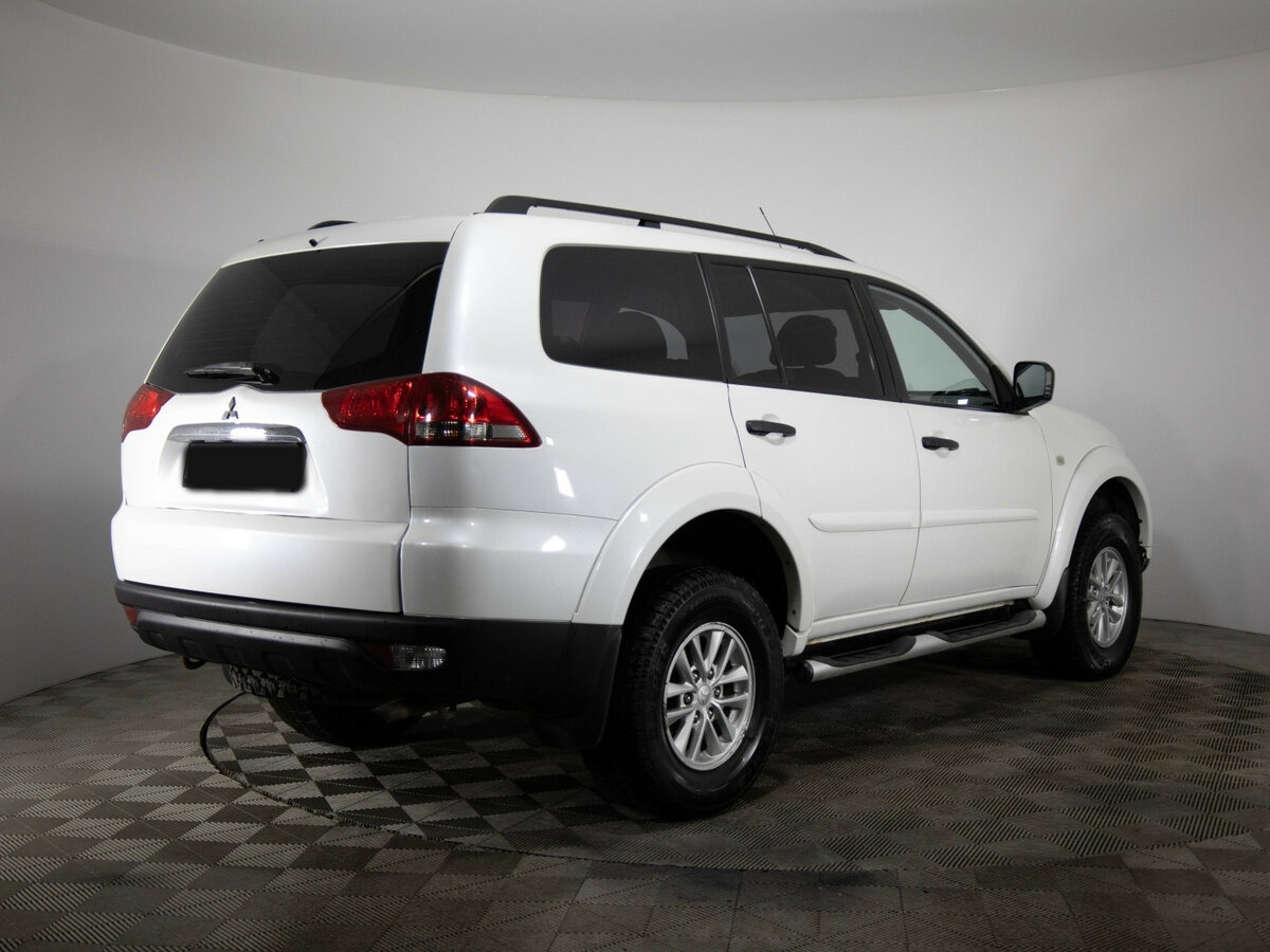 Б/У Митсубиши Паджеро Спорт 2014 года. Фото: #4