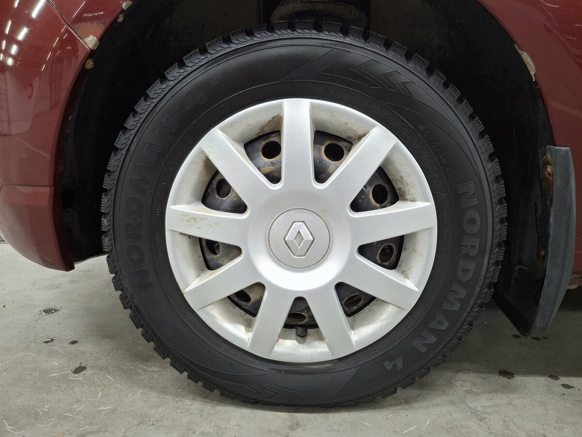 Б/У Рено Сандеро 2014 года. Фото: #17