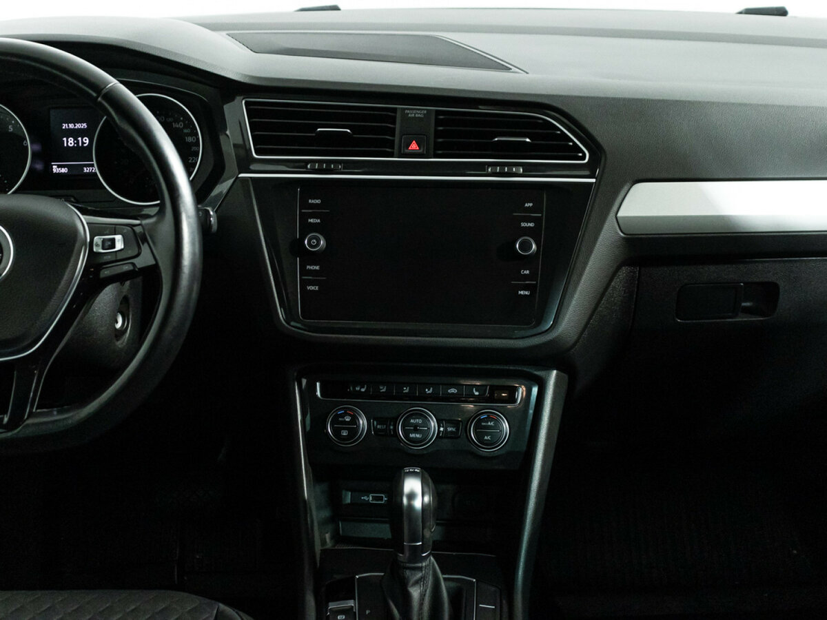 Б/У Фольксваген Тигуан 2019 года. Фото: #12