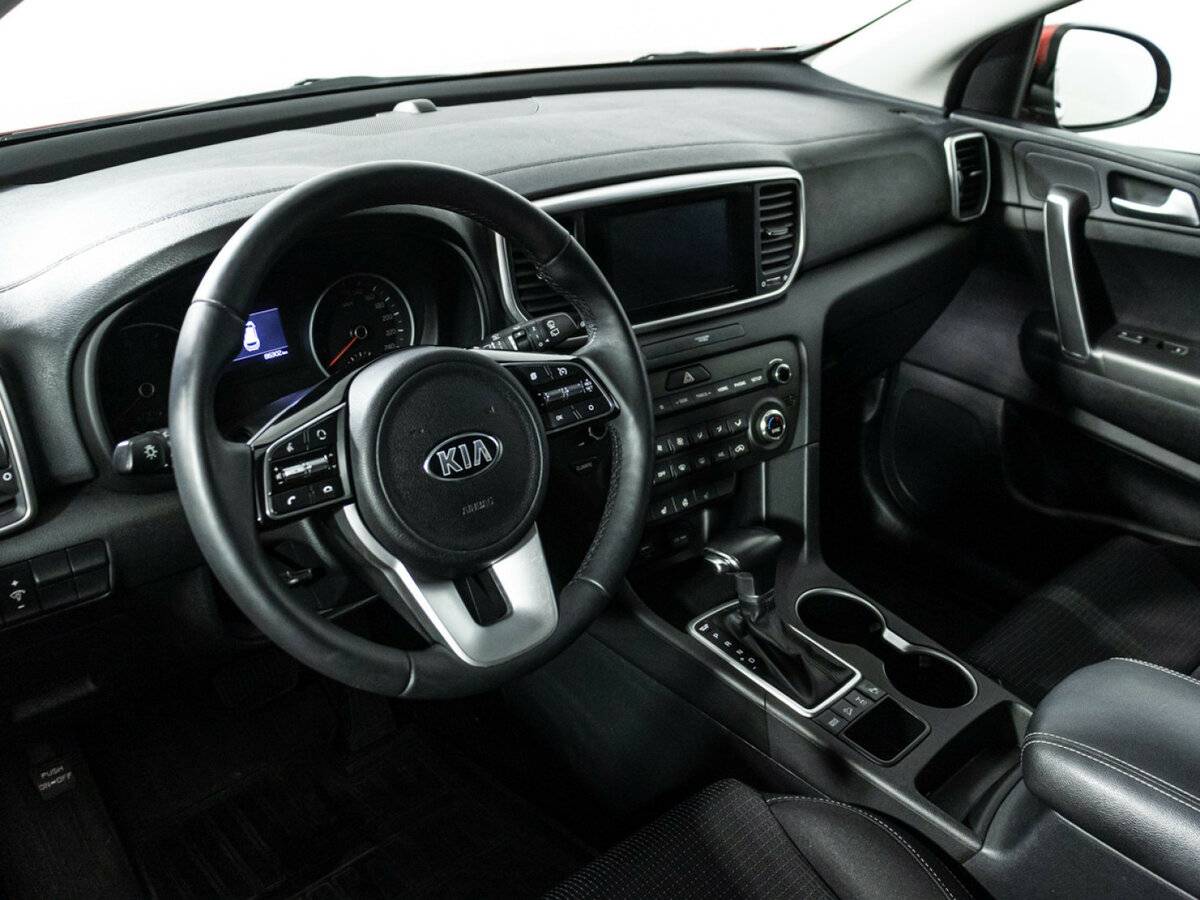 Б/У Киа Спортейдж 2019 года. Фото: #10