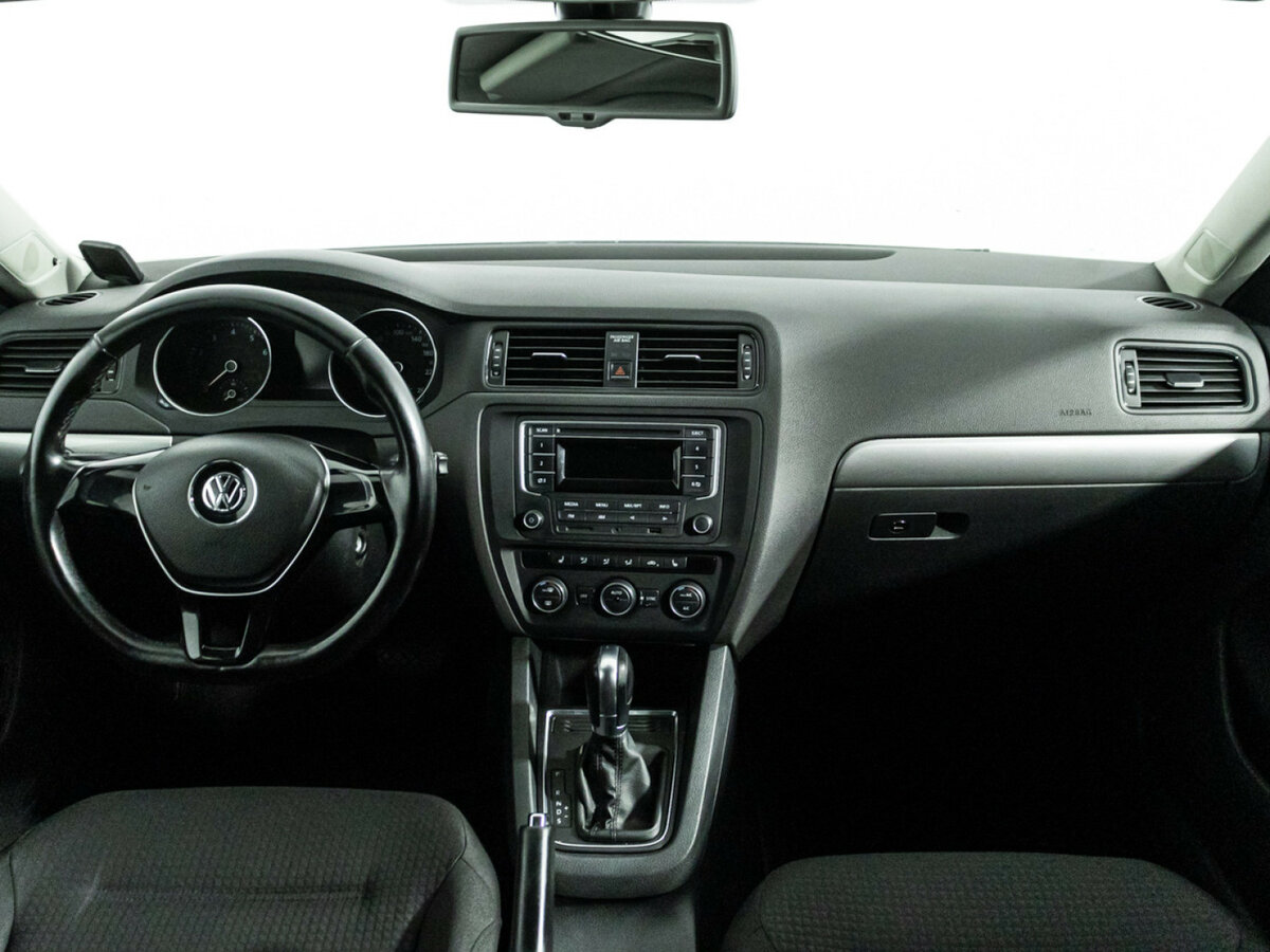 Б/У Фольксваген Джетта 2016 года. Фото: #12