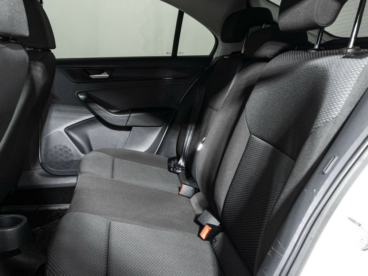 Б/У Фольксваген Поло 2021 года. Фото: #9