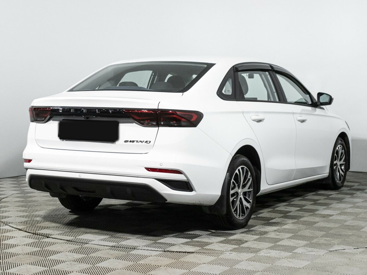 Б/У Джили Эмгранд 2023 года. Фото: #4