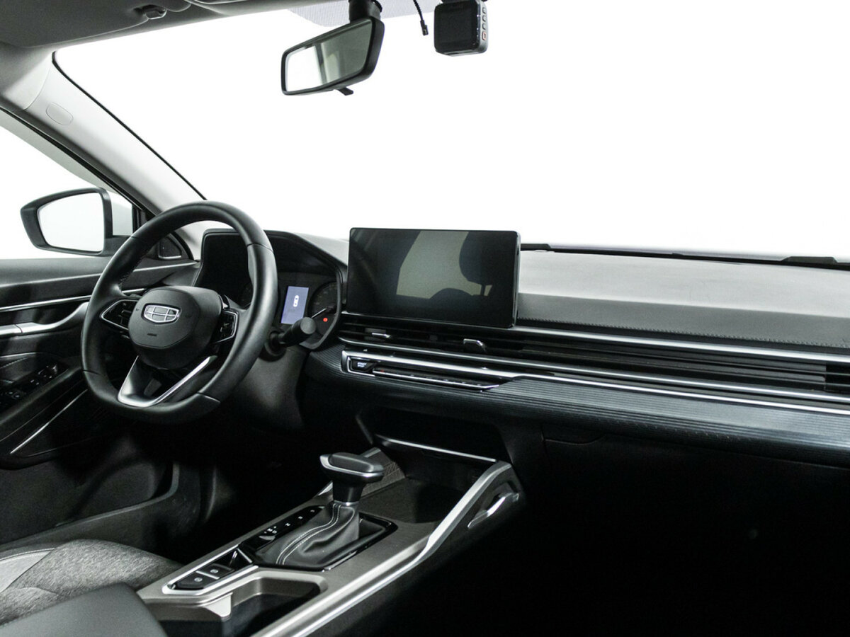 Б/У Джили Эмгранд 2023 года. Фото: #8