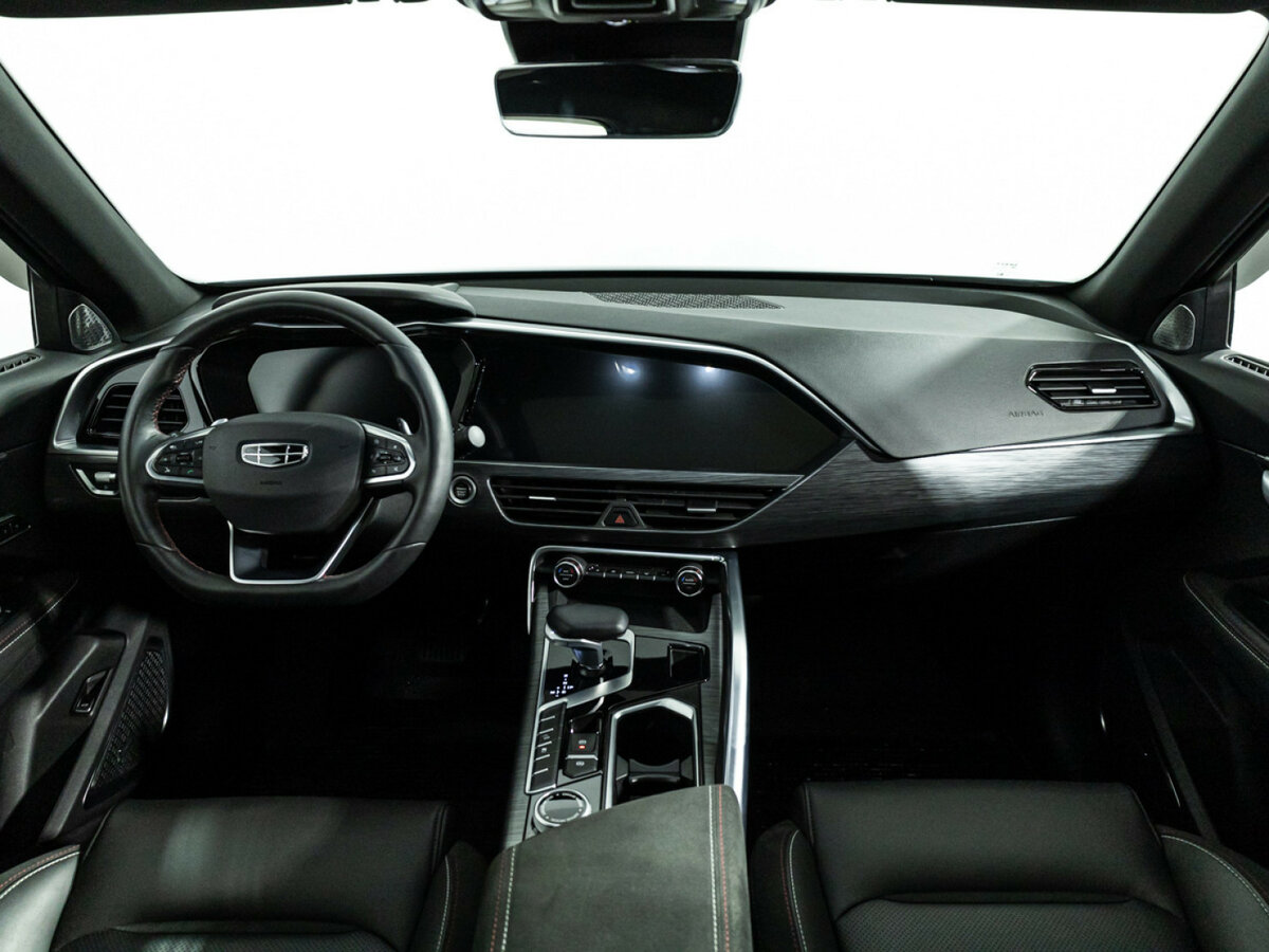 Geely Tugella 2023 года с пробегом. Фото: #10