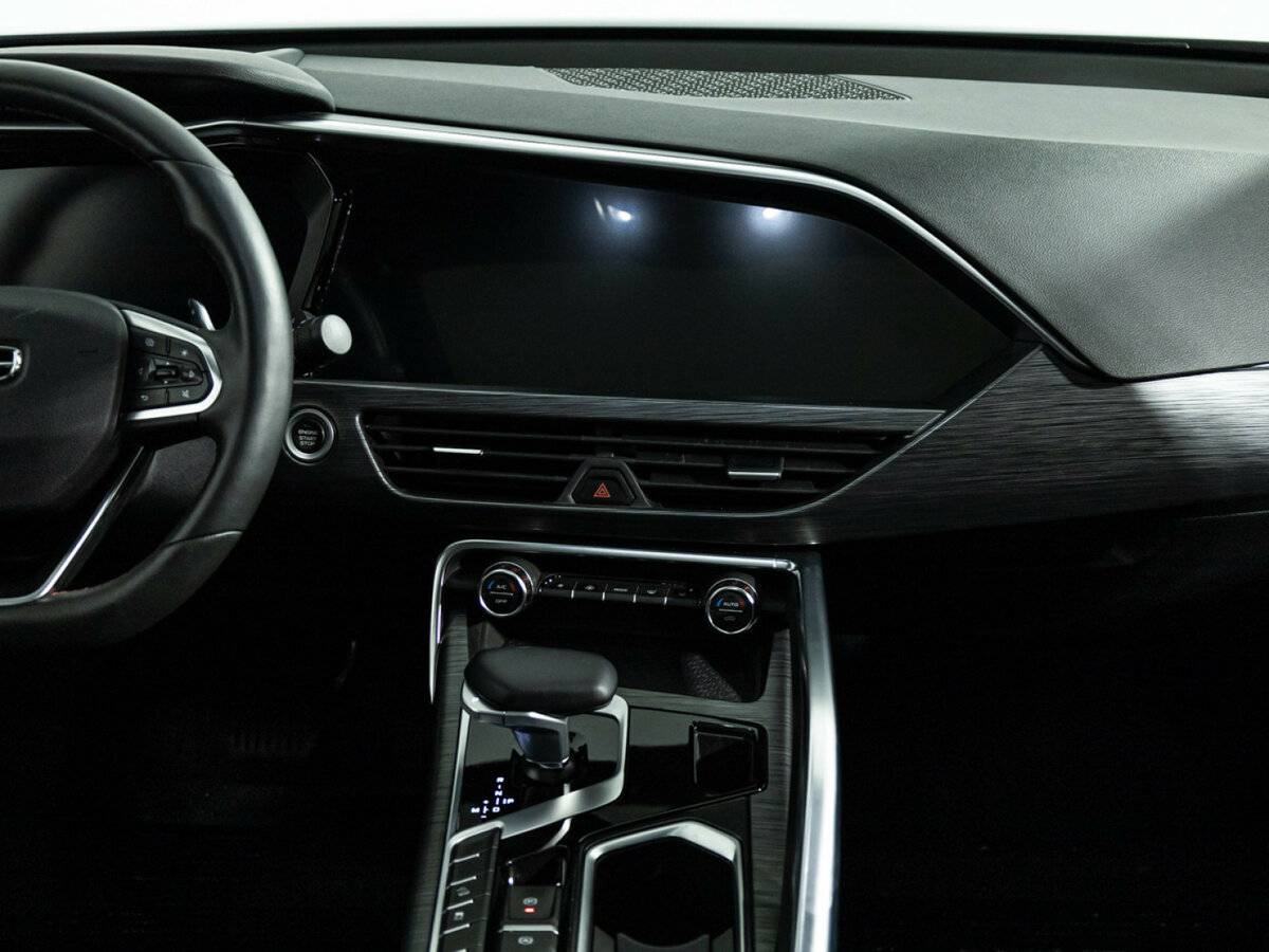 Geely Tugella 2023 года с пробегом. Фото: #11