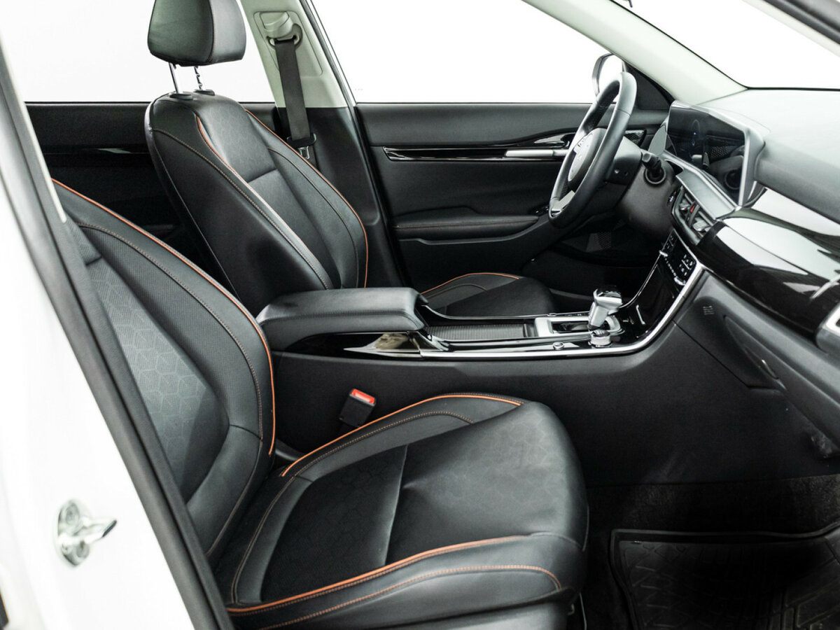 Kia Seltos 2024 года с пробегом. Фото: #14