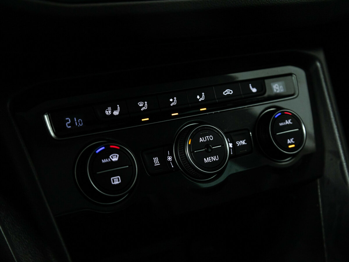 Б/У Фольксваген Тигуан 2018 года. Фото: #18