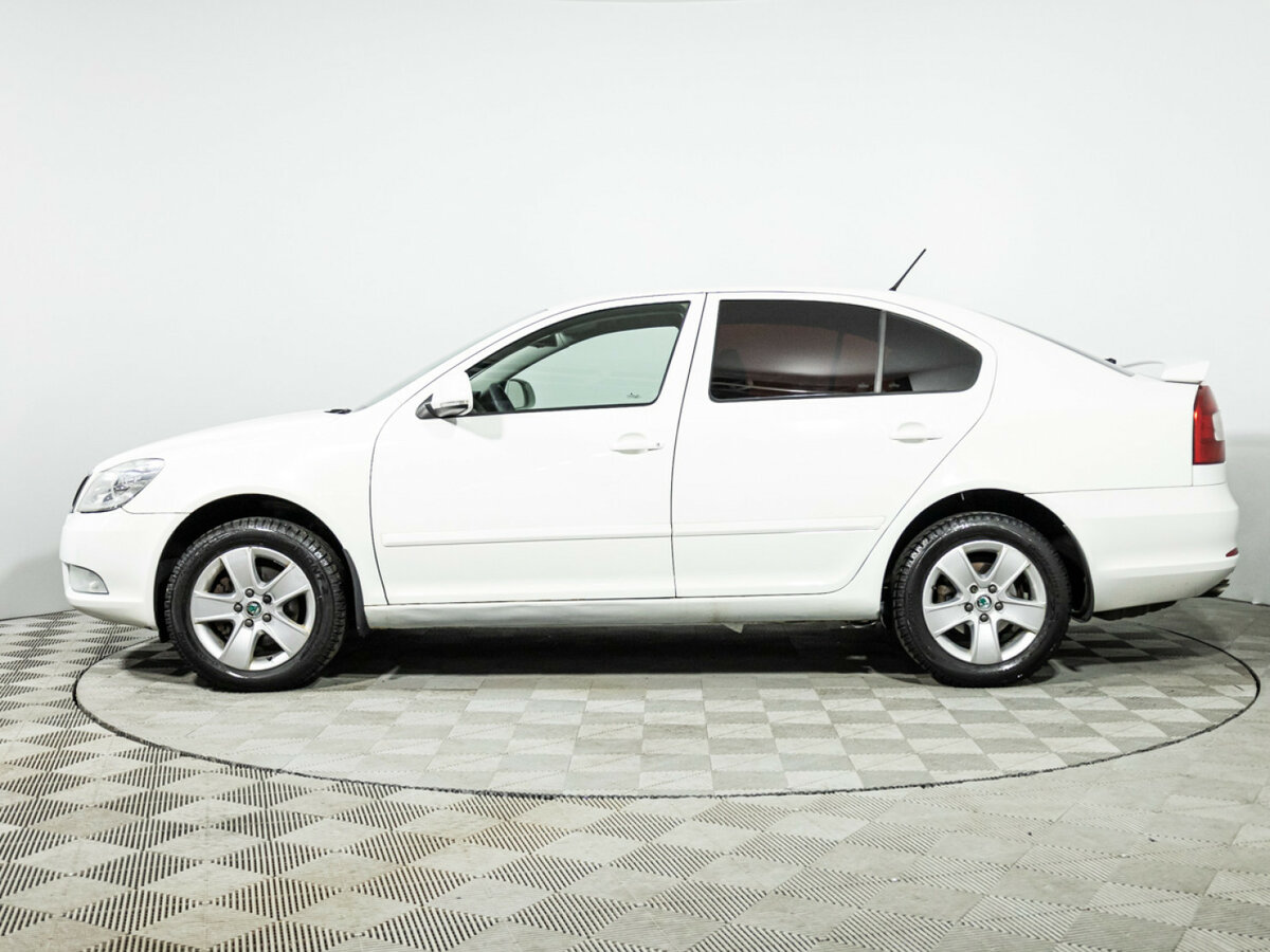 Б/У Шкода Октавия 2012 года. Фото: #7